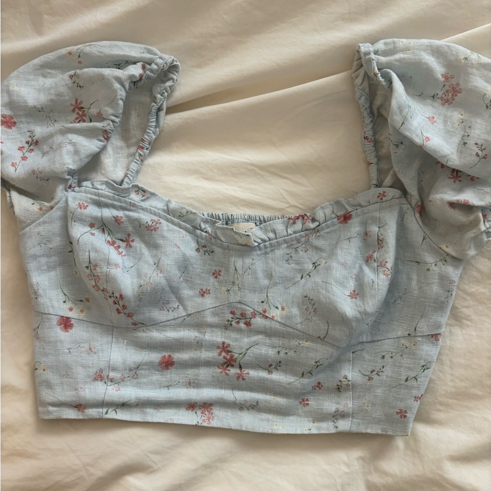 Aritzia Wilfred Floral Puff Sleeve Crop Top
